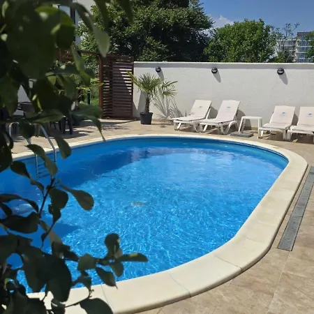 別荘 Tiny Village Mamaia Nord - House 5 ナボダリ